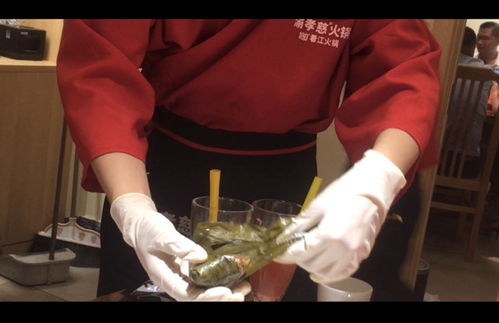 燃视点 火锅 包 粽子吃过吗 重庆一火锅店邀游客尝鲜